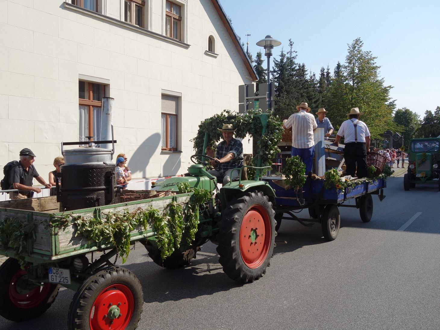 Foto des Albums: Ströbitzer Landleben beim 27. Heimat- und Trachtenfest in Burg (Spreewald)